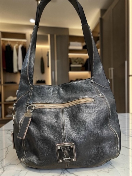 Tignanello Handbags - Vintage Tignanello Perfect 10 HmBag~Black Pebble Grain Leather Purse Handbag